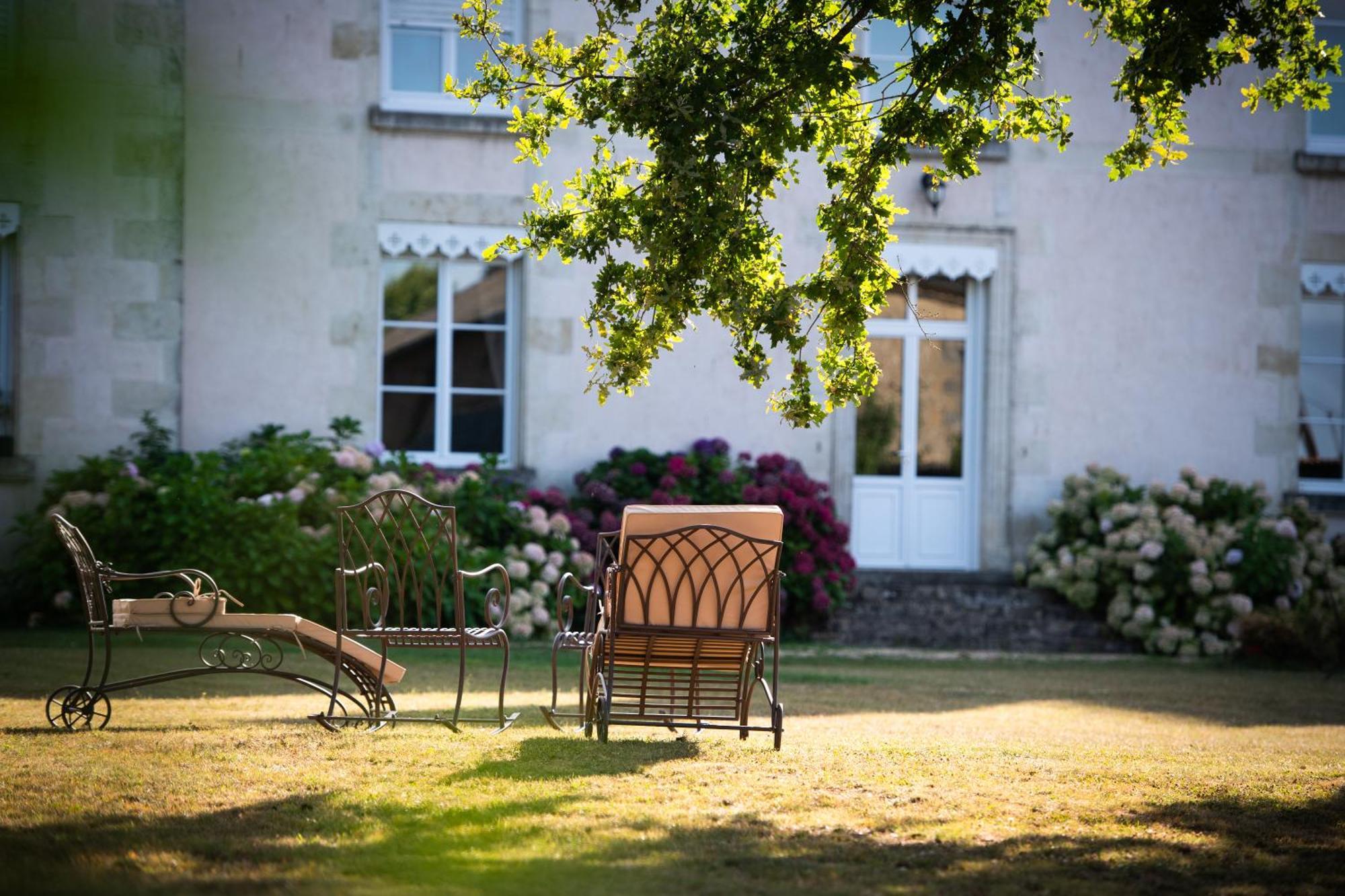 Domaine De La Briouse Bed & Breakfast Sanxay Ngoại thất bức ảnh